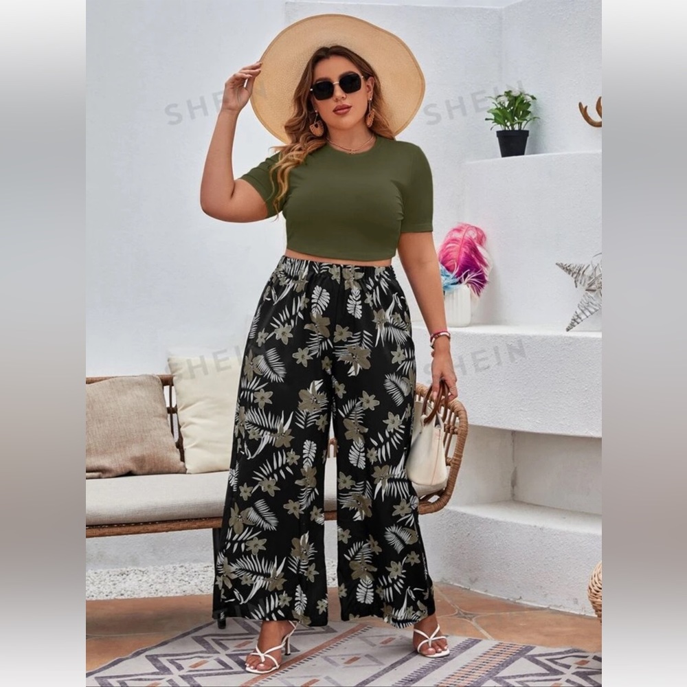Shein Mulvari Plus Solid Crop Top & Tropical Prin… - image 1
